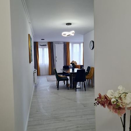 Toronto Deluxe Residence ทิมิชัวรา ภายนอก รูปภาพ