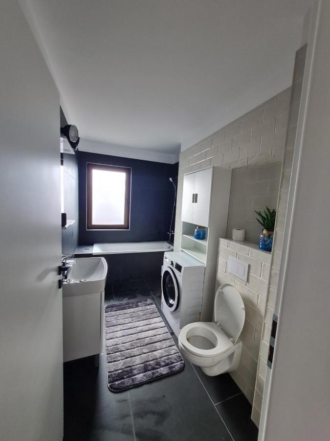 Toronto Deluxe Residence ทิมิชัวรา ภายนอก รูปภาพ